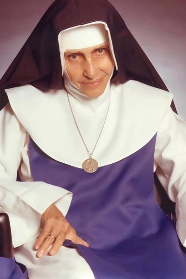 Illustrated portrait of Santa Dulce dei Poveri, with a soft halo